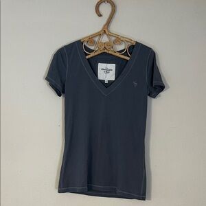 ❌sold❌ Abercrombie & Fitch Charcoal V-Neck Tee